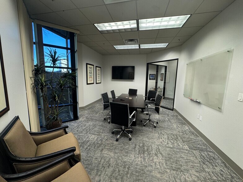 More Photos Of 15730 N 83rd Way, Scottsdale Distribution For Lease