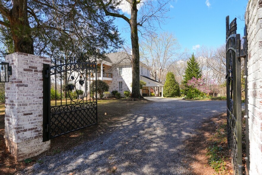 More Photos Of 10654 South Carolina 11, Campobello Lodge Meeting Hall For Sale
