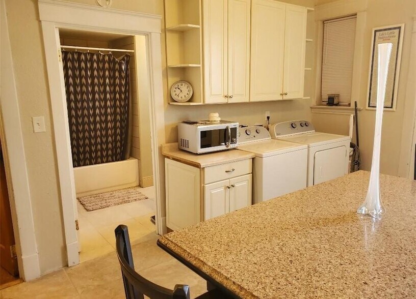 More Photos Of 112 W Main St, Belle Plaine Storefront Retail Residential For Sale