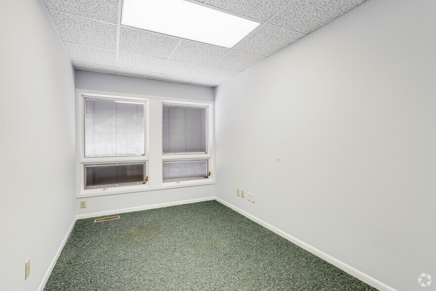 More Photos Of 5380 Holiday Ter, Kalamazoo Office For Sale