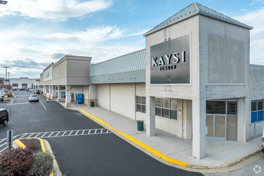 More Photos Of 122-150 Cranbrook Rd, Cockeysville Unknown For Lease