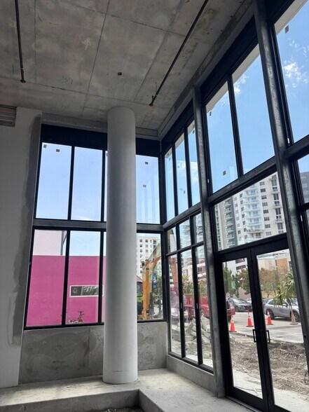 More Photos Of 2233 Hollywood Blvd, Hollywood Apartments For Lease