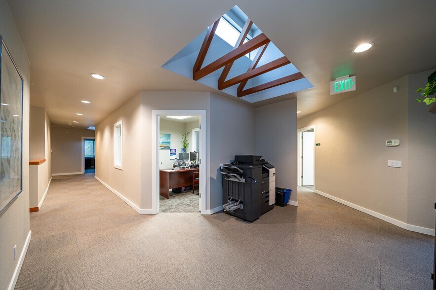 More Photos Of 1400 Broadway, Bellingham Office For Lease