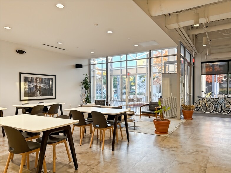More Photos Of 6600 Chase Oaks Blvd, Plano Coworking Space