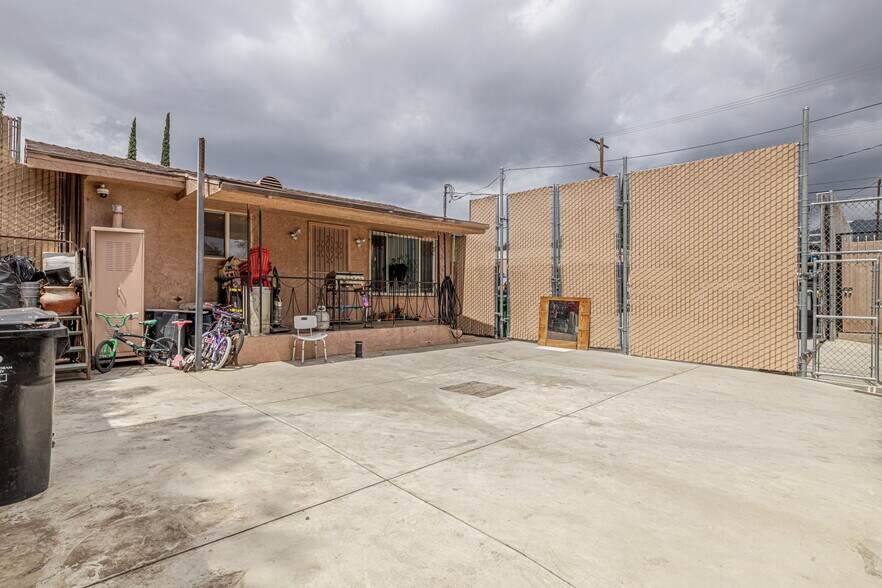 More Photos Of 15723 Kadota St, Sylmar Land For Sale