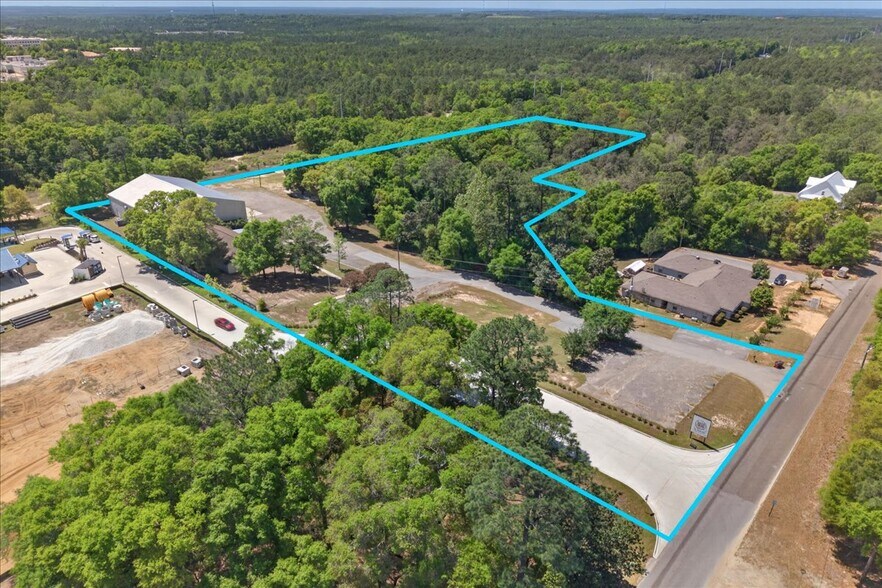 More Photos Of 100 Duggan Ave, Crestview Specialty For Sale