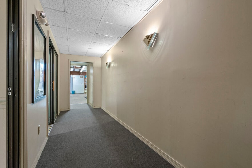 More Photos Of 4145 Fowler St, Fort Myers Auto Repair For Sale