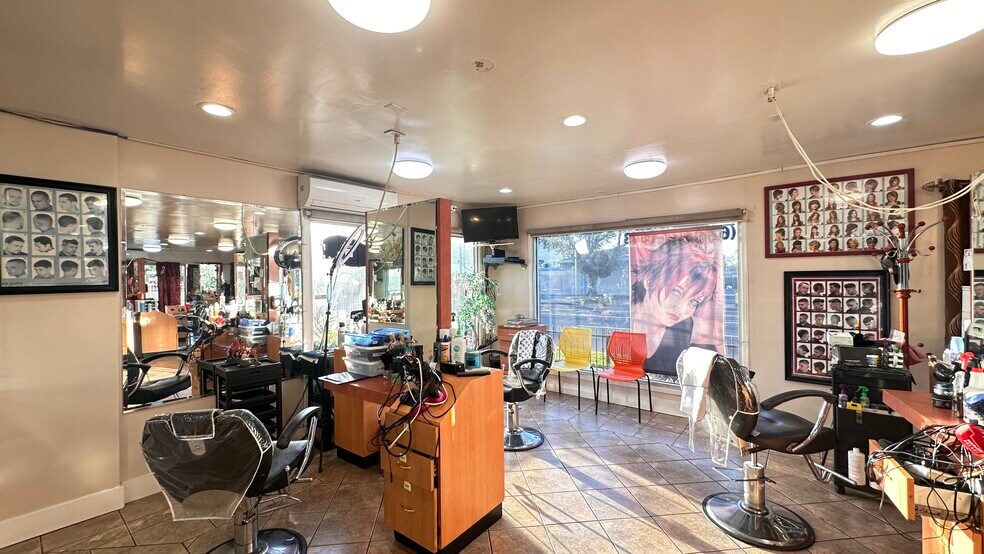 More Photos Of 708 N Marengo Ave, Pasadena Storefront Retail Office For Sale