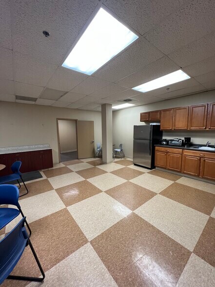 More Photos Of 1224 W Genesee St, Syracuse Office For Sale