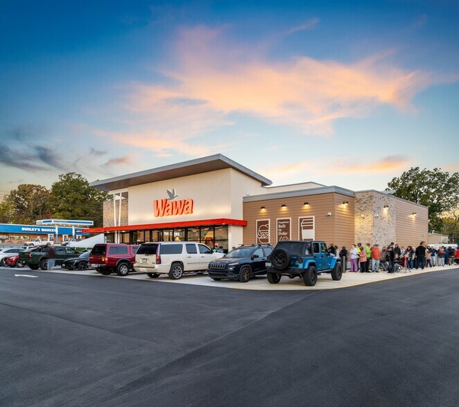 Primary Photo Of 14039 Wards Rd, Lynchburg Service Station For Sale