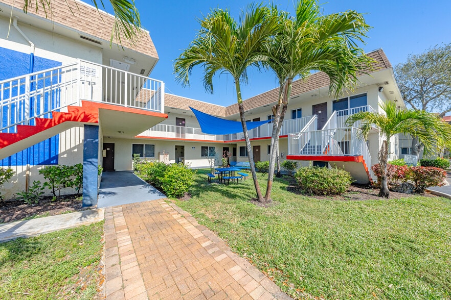 More Photos Of 1701 NW 58th Ter, Sunrise Apartments For Sale