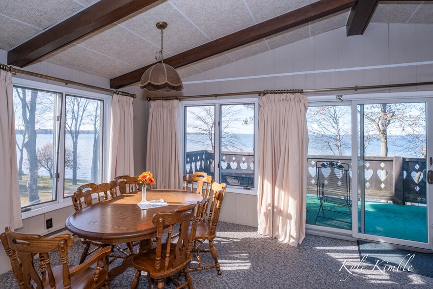 More Photos Of 104 W Houghton Lake Dr, Prudenville Hotel For Sale