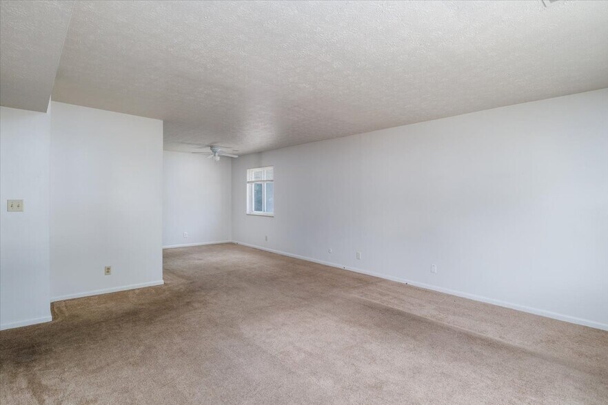 More Photos Of 1803 Cromwell Dr, Akron Apartments For Sale