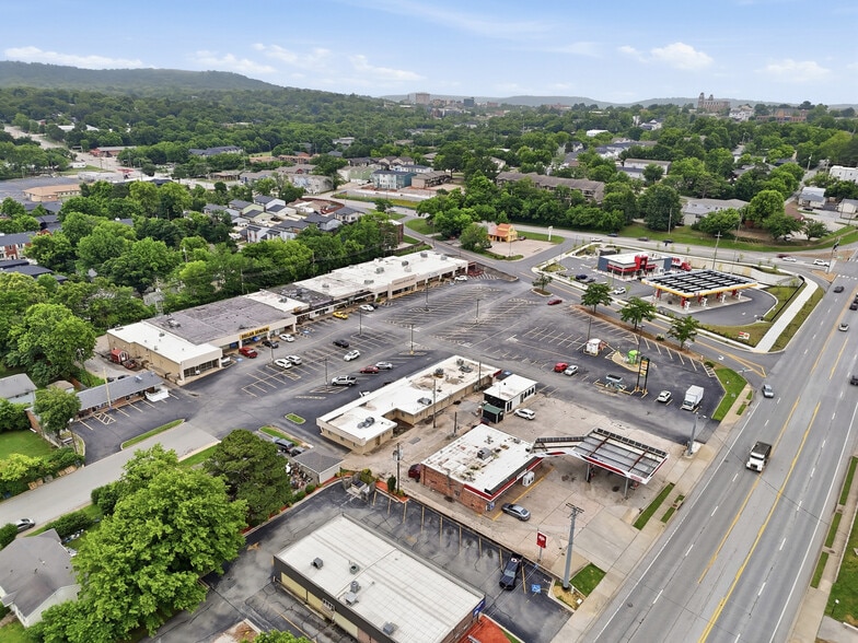 More Photos Of 1200-1220 N Garland Ave, Fayetteville Unknown For Lease