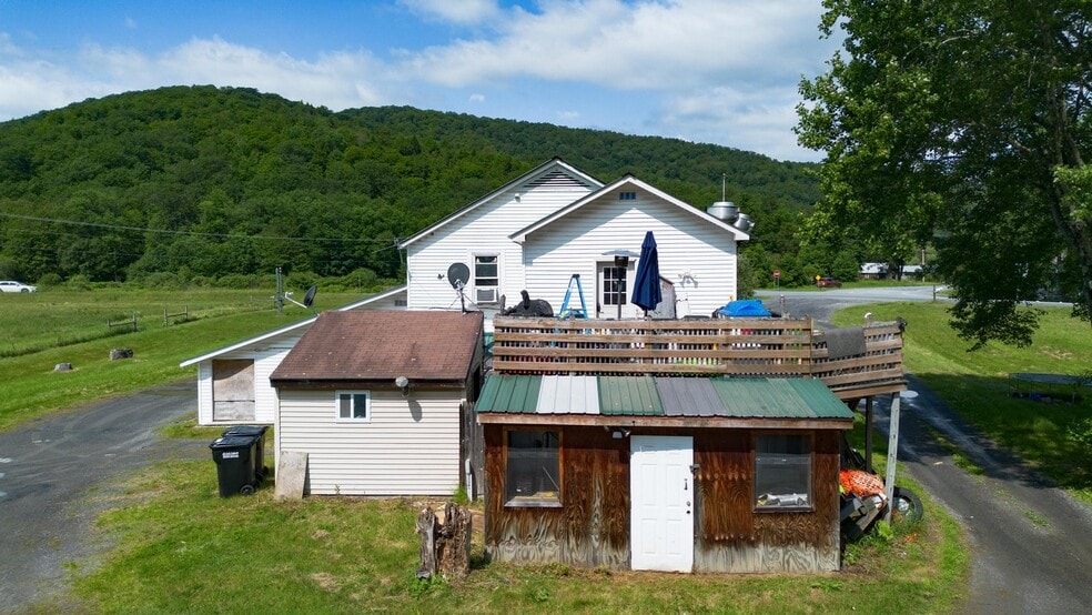 More Photos Of 32 Vt Route 10, Chester Restaurant For Sale