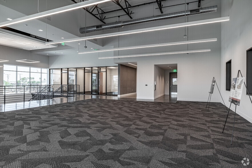 More Photos Of 1500 S Raymond Ave, Fullerton Distribution For Sale