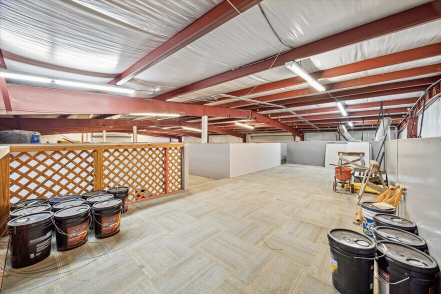 More Photos Of 11126 Timber Crest Dr, Houston Warehouse For Lease