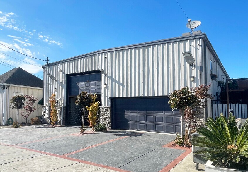 Primary Photo Of 572 Estabrook St, San Leandro Warehouse For Lease