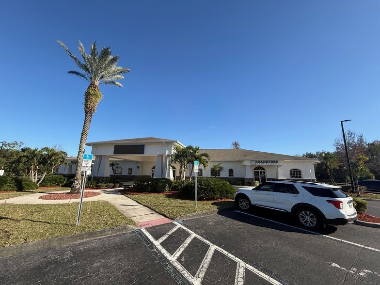 More Photos Of 389 Commerce Pky, Rockledge Medical For Lease