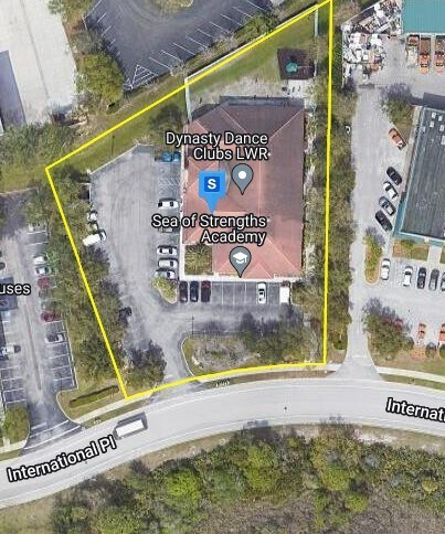 More Photos Of 7313 International Pl, Sarasota Office For Lease