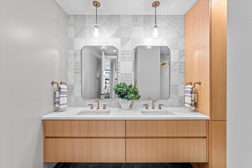 More Photos Of 590 Waterfront Way, Vancouver Multifamily For Sale