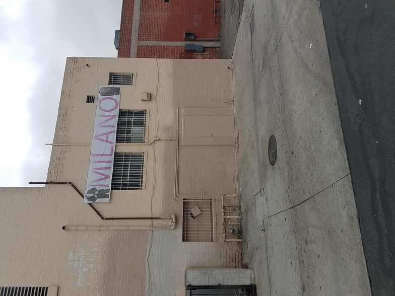 More Photos Of 6621-6625 Pacific Blvd, Huntington Park Storefront For Lease