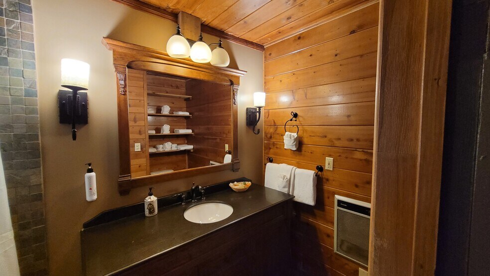 More Photos Of 42268 Moonridge Rd, Big Bear Lake Hospitality For Sale