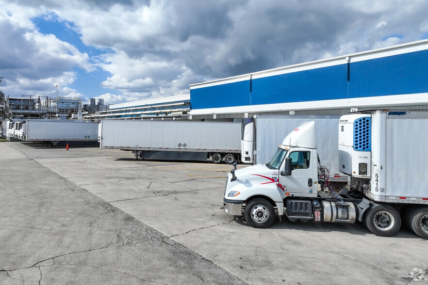 More Photos Of 1556 W 43rd St, Chicago Refrigeration Cold Storage For Lease
