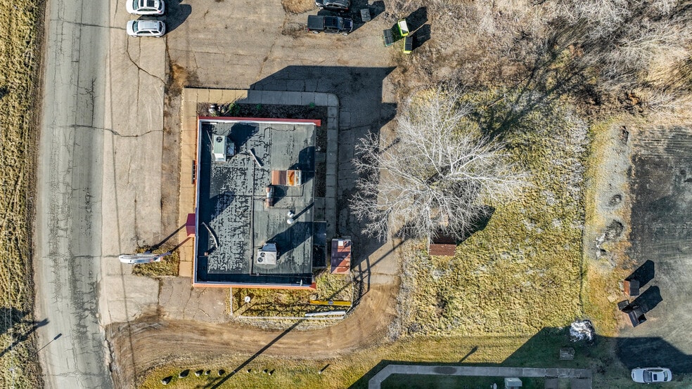 More Photos Of 6220 Texaco Dr, Eau Claire Restaurant For Sale