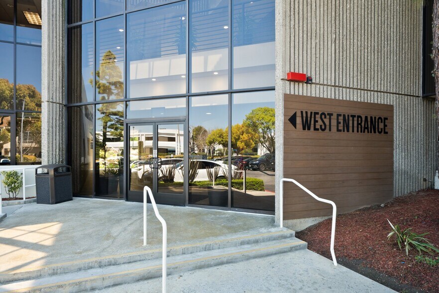 More Photos Of 2151 Michelson Dr, Irvine Office For Lease