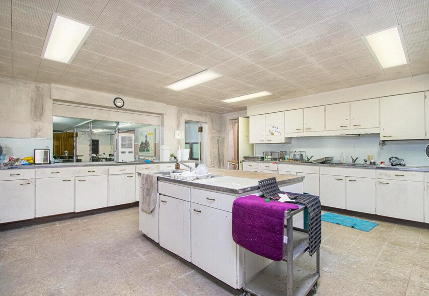 More Photos Of 1101 Blaine Ave, South Bend Religious Facility For Sale