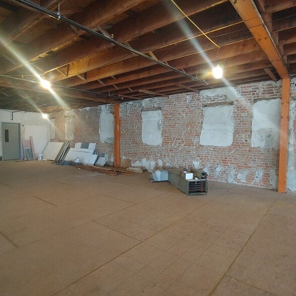More Photos Of 101-103 S Washington Ave, Wellington Office For Lease