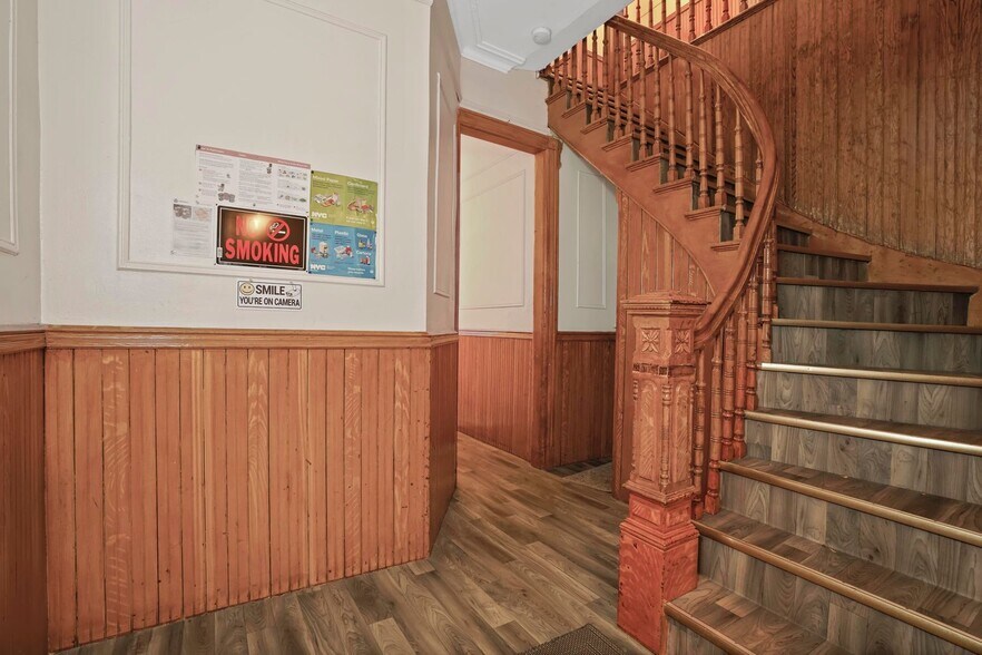 More Photos Of 1920 Palmetto St, Ridgewood Dormitory For Sale