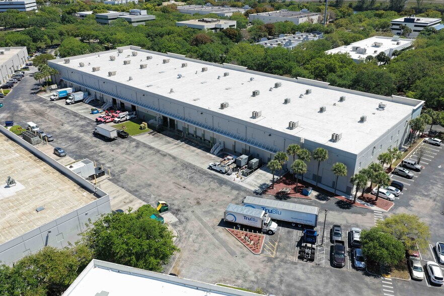 More Photos Of 14370 Commerce Way, Miami Lakes Warehouse For Lease