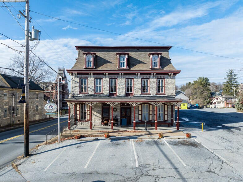 More Photos Of 101 N Market St, Schaefferstown General Retail For Sale