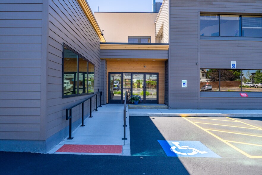 More Photos Of 100 2nd St E, Whitefish Office For Lease