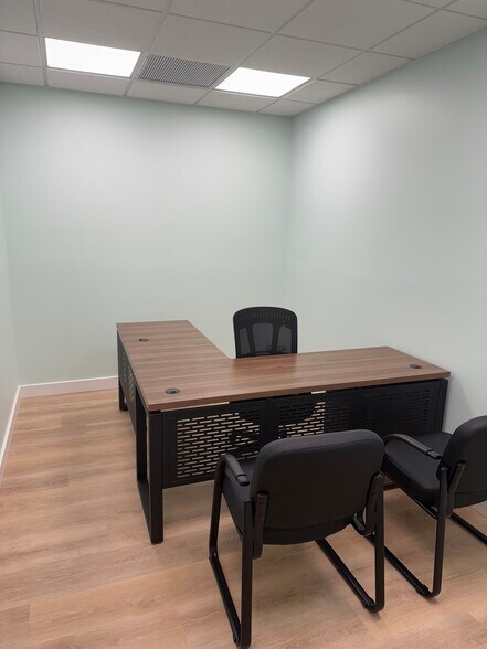 More Photos Of 210 Jupiter Lakes Blvd, Jupiter Coworking Space