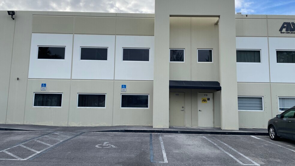 More Photos Of 10800 NW 21st St, Miami Warehouse For Sale