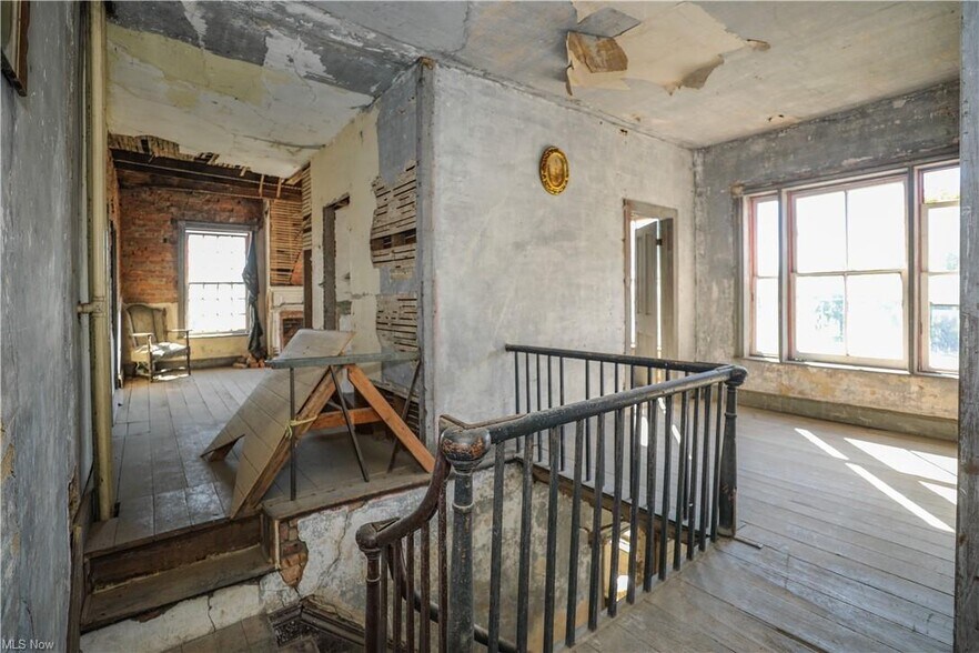 More Photos Of 9401 Tallmadge Rd, Diamond Hotel For Sale