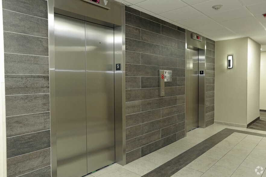 More Photos Of 4400 E Broadway Blvd, Tucson Office For Lease