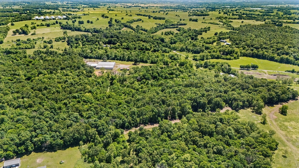 More Photos Of 23044 Honey Creek Rd, Sulphur Springs Distribution For Sale