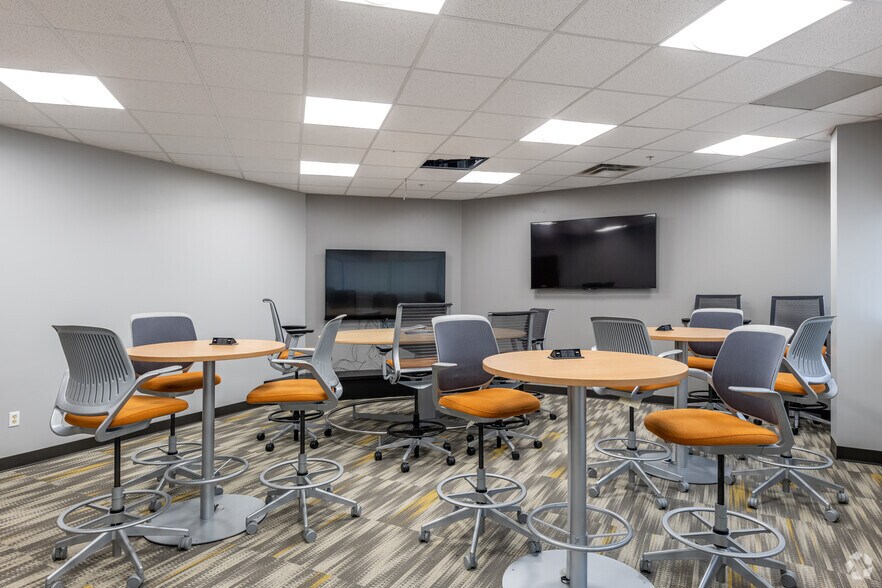 More Photos Of 4500 Munson St, Canton Office For Lease