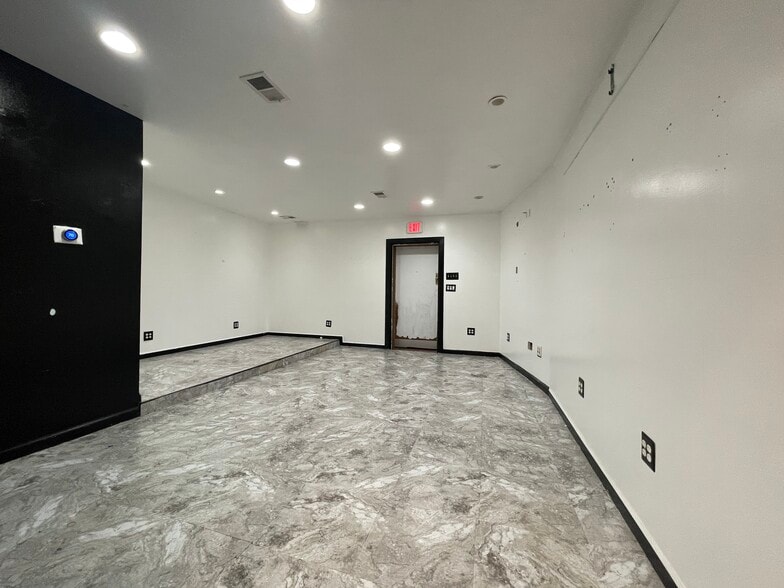 More Photos Of 4719-4731 Stamp Rd, Temple Hills Service For Sale