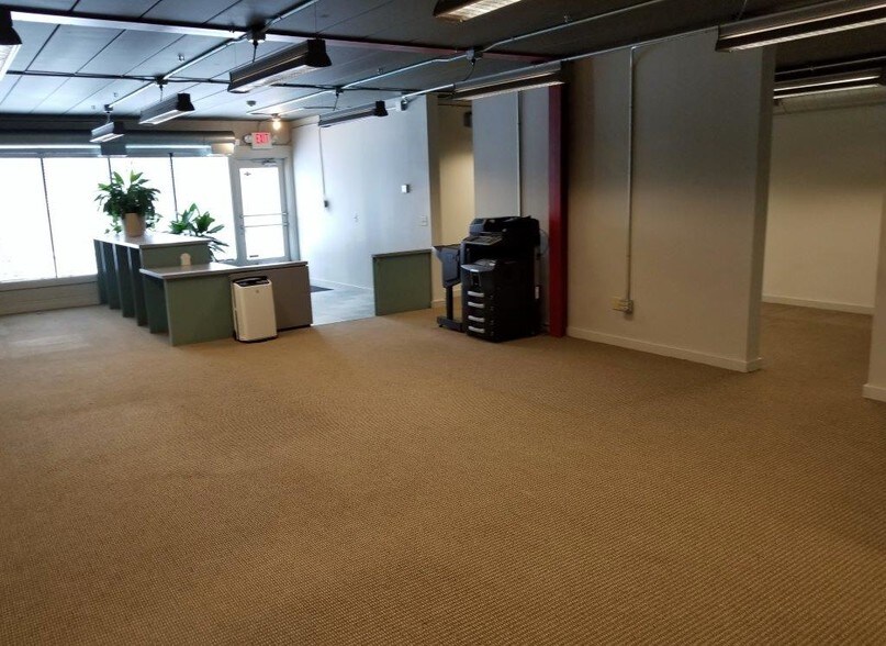More Photos Of 6213-6217 W Lake St, Saint Louis Park Office For Lease