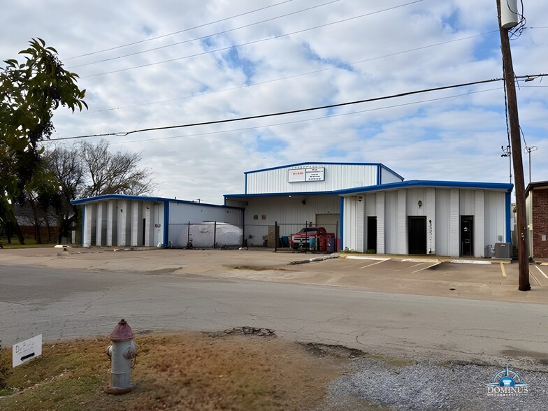 More Photos Of 635-645 Hembry St, Lewisville Warehouse For Sale