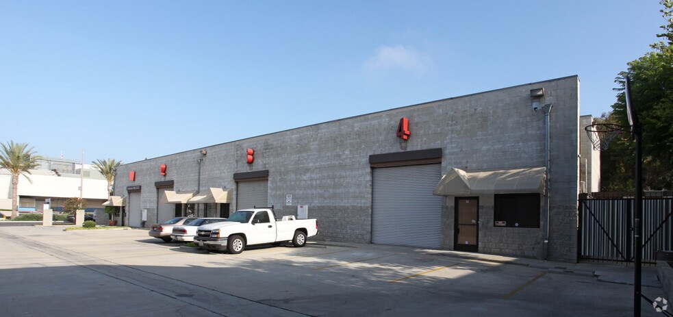 Primary Photo Of 990-1010 S Arroyo Pky, Pasadena Warehouse For Lease