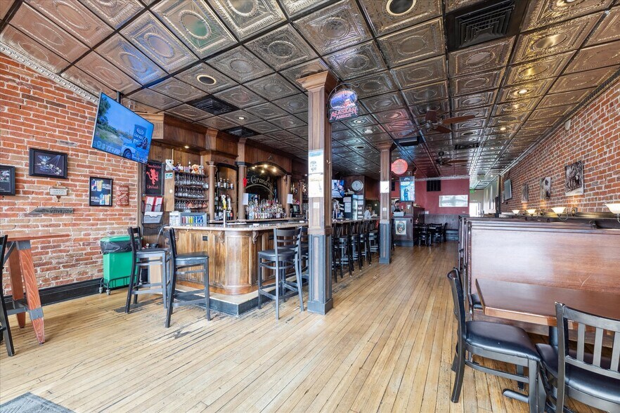 More Photos Of 5630 Webster St, Arvada Storefront For Sale