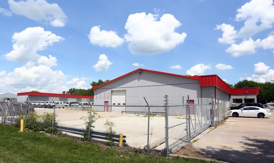 More Photos Of 1014 SE Lorenz Dr, Ankeny Office For Lease