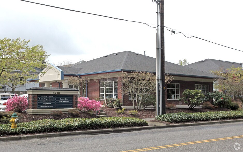 More Photos Of 3710 Grandview St, Gig Harbor Office For Sale