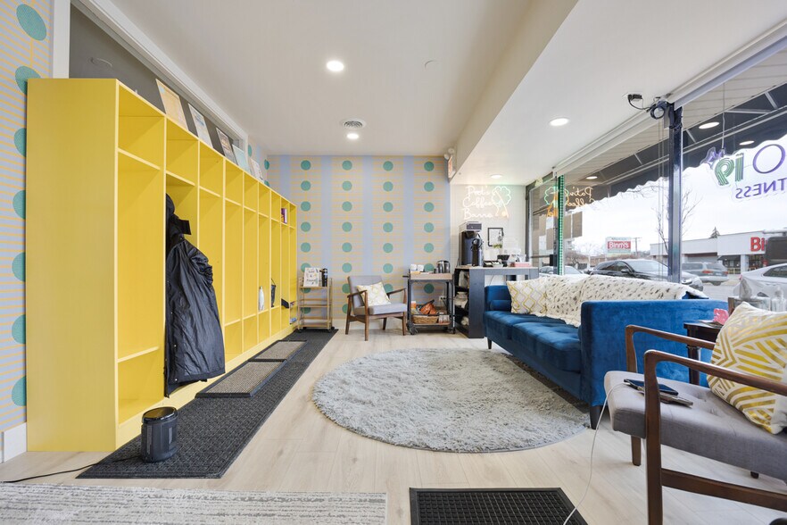 More Photos Of 7359-7363 W North Ave, River Forest Storefront For Sale